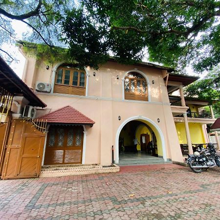 Ballard Bungallow Kochi Exteriör bild